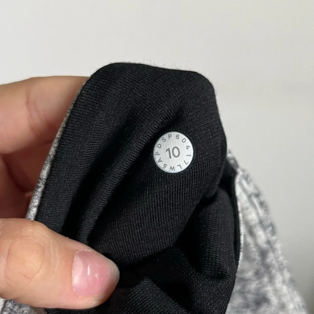 Lululemon Wunder Under Tight Luxtreme 28" - 
Antiqued Alpine White Multi - US 10 - Picture 6 of 7